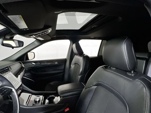 Used 2022 Jeep Grand Cherokee Altitude image 21