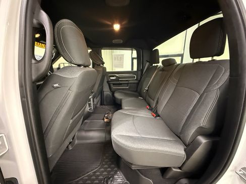 Used 2020 RAM 2500 Big Horn w/ Night Edition AWD/4WD image 18