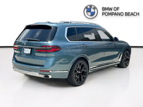 Used 2025 BMW X7 xDrive40i AWD/4WD image 7