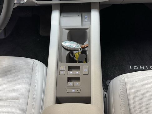 Certified 2025 Hyundai Ioniq 6 SEL image 25