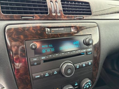 Used 2013 Chevrolet Impala LS FWD image 17