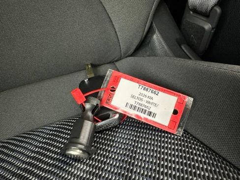 Certified 2026 Kia Seltos LX AWD/4WD image 29