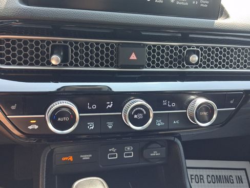 Used 2024 Honda Civic Touring image 17