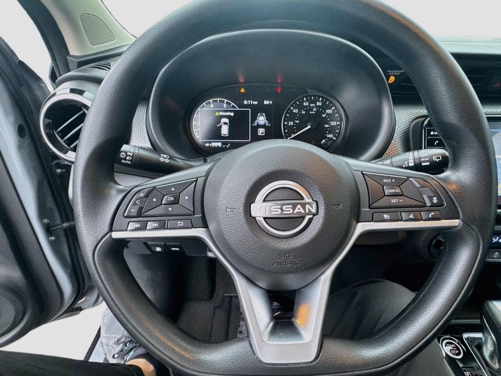 Used 2022 Nissan Kicks SV w/ Interior Electronics Package FWD image 11