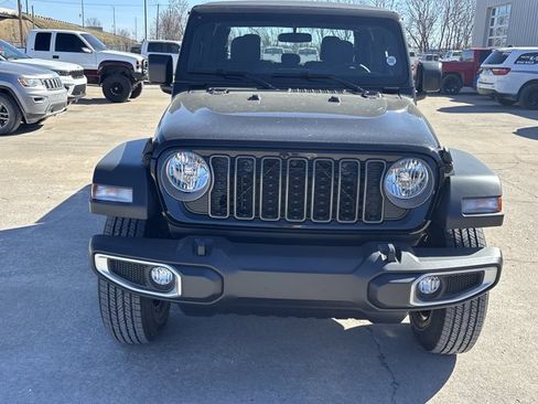 New 2026 Jeep Gladiator Sport image 9