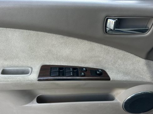 Used 2006 Nissan Altima 3.5 SE w/ (X01) Leather Pkg FWD image 10