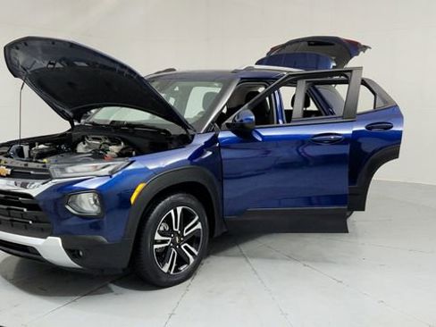 Used 2023 Chevrolet TrailBlazer LT w/ Confidence II Package image 9