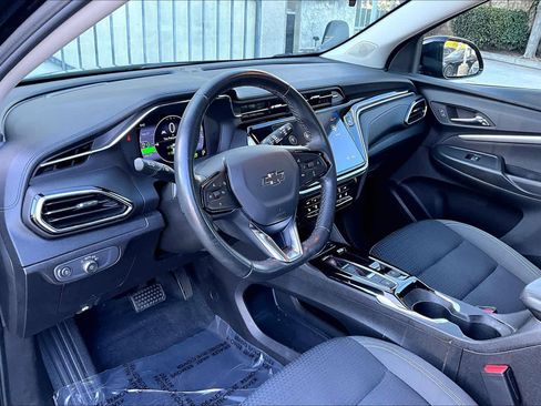 Used 2023 Chevrolet Bolt EUV LT w/ Comfort Package image 18