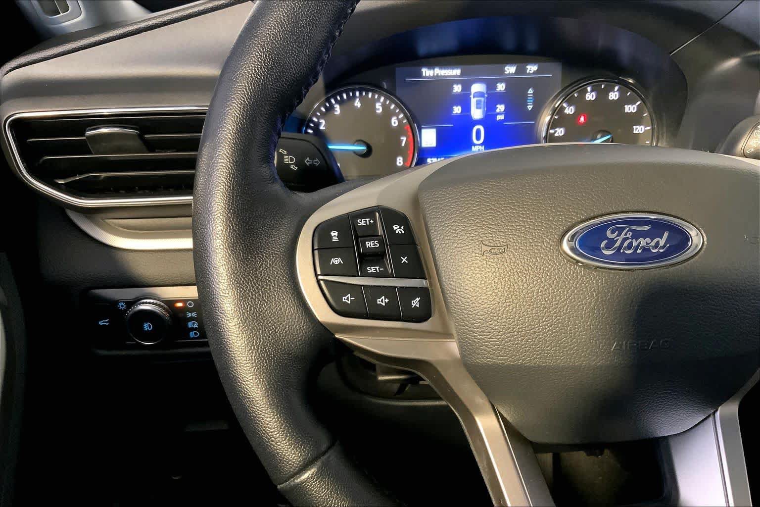 Used 2022 Ford Explorer XLT w/ Equipment Group 202A AWD/4WD image 24