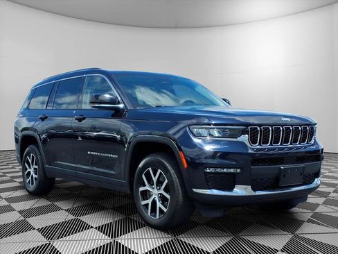 Used 2023 Jeep Grand Cherokee L Limited AWD/4WD image 1