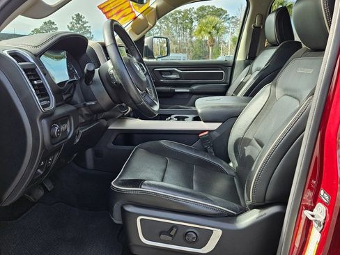 Used 2022 RAM 1500 Laramie AWD/4WD image 9