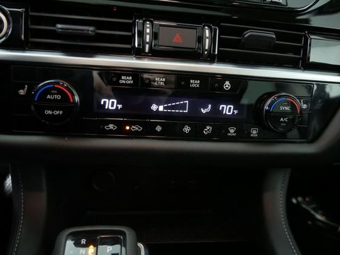 Used 2023 Nissan Pathfinder SL w/ SL Premium Package AWD/4WD image 30