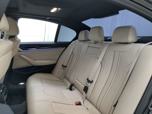 Used 2020 BMW 530e xDrive w/ Convenience Package image 38