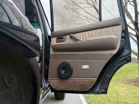 Used 1996 Toyota Land Cruiser image 60