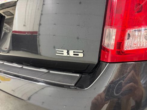 Used 2014 Cadillac SRX Premium image 18