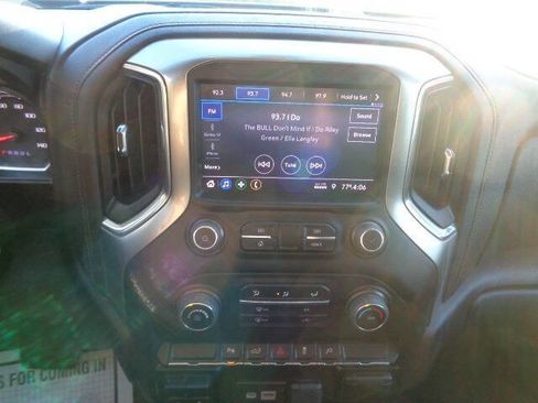 Used 2022 Chevrolet Silverado 2500 LT image 16