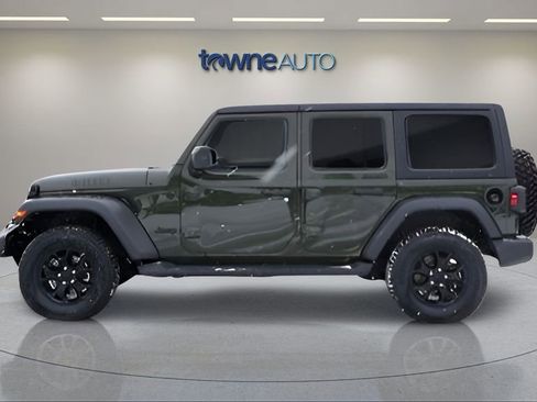 Used 2022 Jeep Wrangler Unlimited Sport image 2