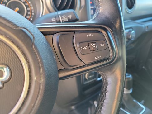 Used 2019 Jeep Wrangler Unlimited Sport S AWD/4WD image 24