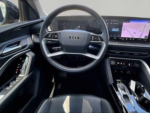 Used 2025 Audi Q5 Premium w/ Convenience Package AWD/4WD image 5
