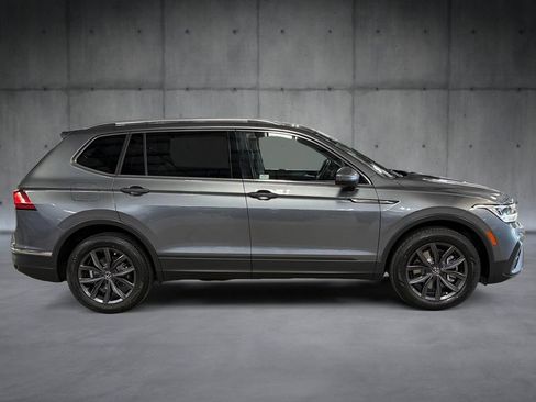 Used 2022 Volkswagen Tiguan SE FWD image 6