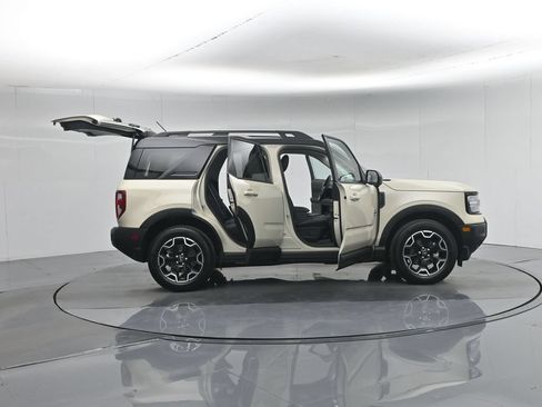 Used 2025 Ford Bronco Sport Outer Banks w/ Outer Banks Tech Package+ AWD/4WD image 4