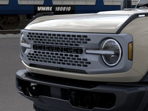 New 2025 Ford Bronco Badlands image 19