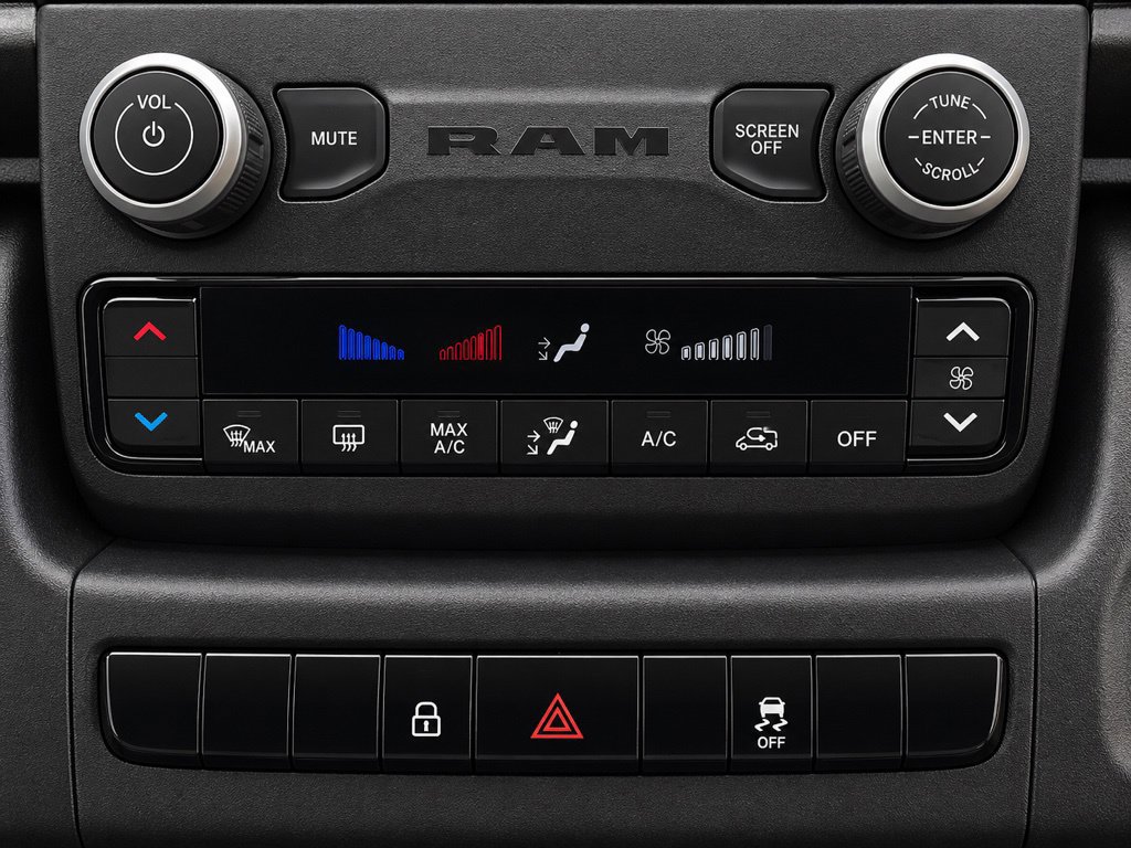 Used 2025 RAM ProMaster 2500 w/ U-Haul Equipment Group FWD image 31