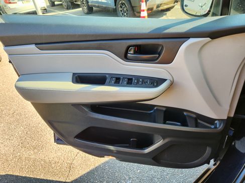 Certified 2019 Honda Odyssey EX image 24