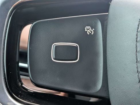 Certified 2025 Lincoln Navigator Reserve AWD/4WD image 28
