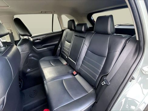 Certified 2022 Toyota RAV4 XLE Premium image 18