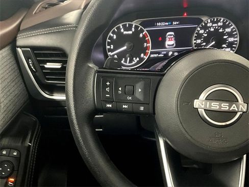 Used 2023 Nissan Rogue SV image 23