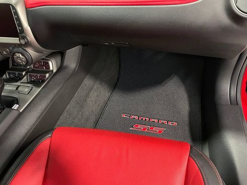 Used 2015 Chevrolet Camaro SS w/ Commemorative Special Edition RWD image 63