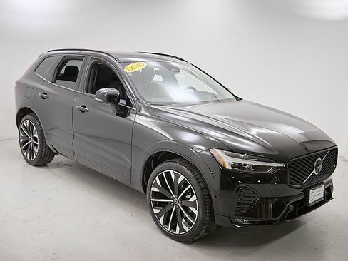 New 2026 Volvo XC60 B5 Ultra w/ Protection Package Premier image 4