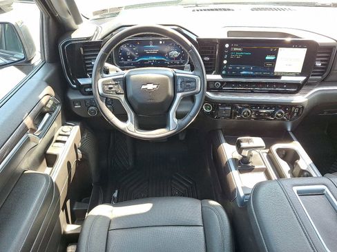 Used 2022 Chevrolet Silverado 1500 LTZ w/ LTZ Premium Package AWD/4WD image 11