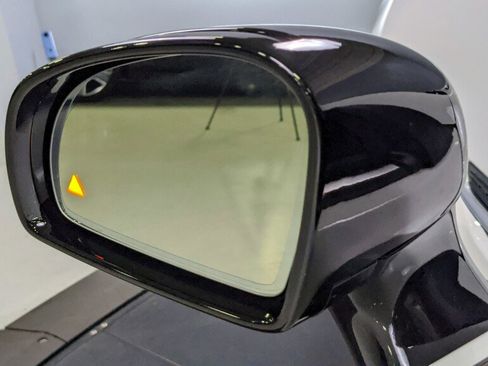 Used 2017 Mercedes-Benz SLC 43 AMG image 28