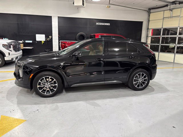 Used 2024 Cadillac XT4 Sport AWD/4WD image 5