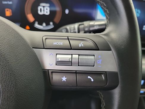 Used 2025 Hyundai Kona SEL AWD/4WD image 23