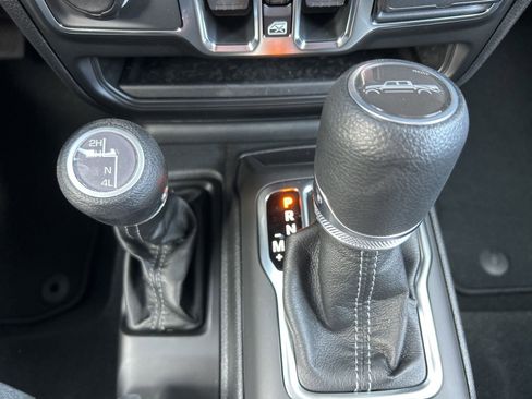 New 2026 Jeep Gladiator Sport image 19