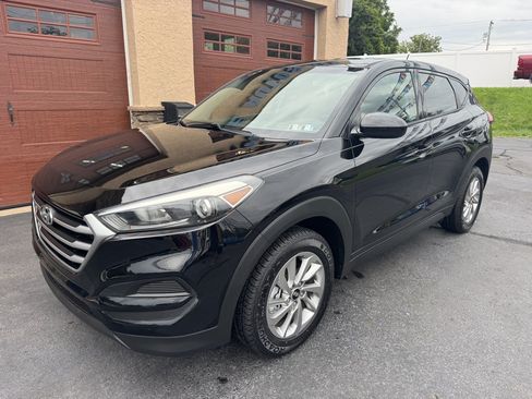 Used 2018 Hyundai Tucson SE FWD image 2