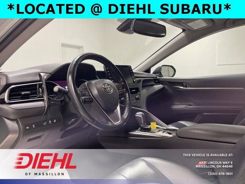 Used 2021 Toyota Camry XLE image 18