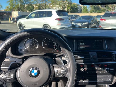 Used 2017 BMW X4 M40i image 10