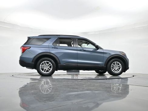New 2026 Ford Explorer Active w/ Active Comfort Package RWD image 34