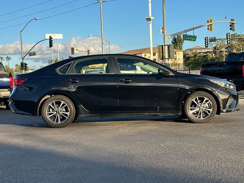 Used 2024 Kia Forte LXS image 6