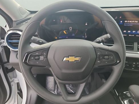 New 2026 Chevrolet Trax LT image 20