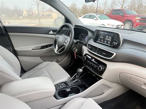Used 2020 Hyundai Tucson SE image 9
