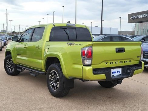 Used 2023 Toyota Tacoma TRD Sport image 3