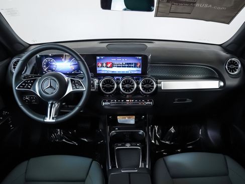 New 2026 Mercedes-Benz GLB 250 250 image 9