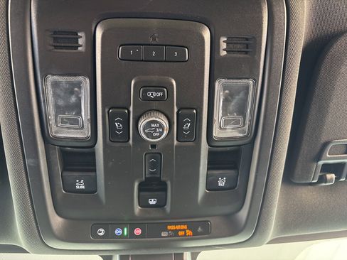 Used 2021 GMC Yukon AT4 w/ Technology Package image 15