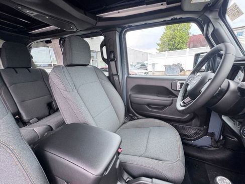 New 2026 Jeep Wrangler Unlimited Sport AWD/4WD image 19