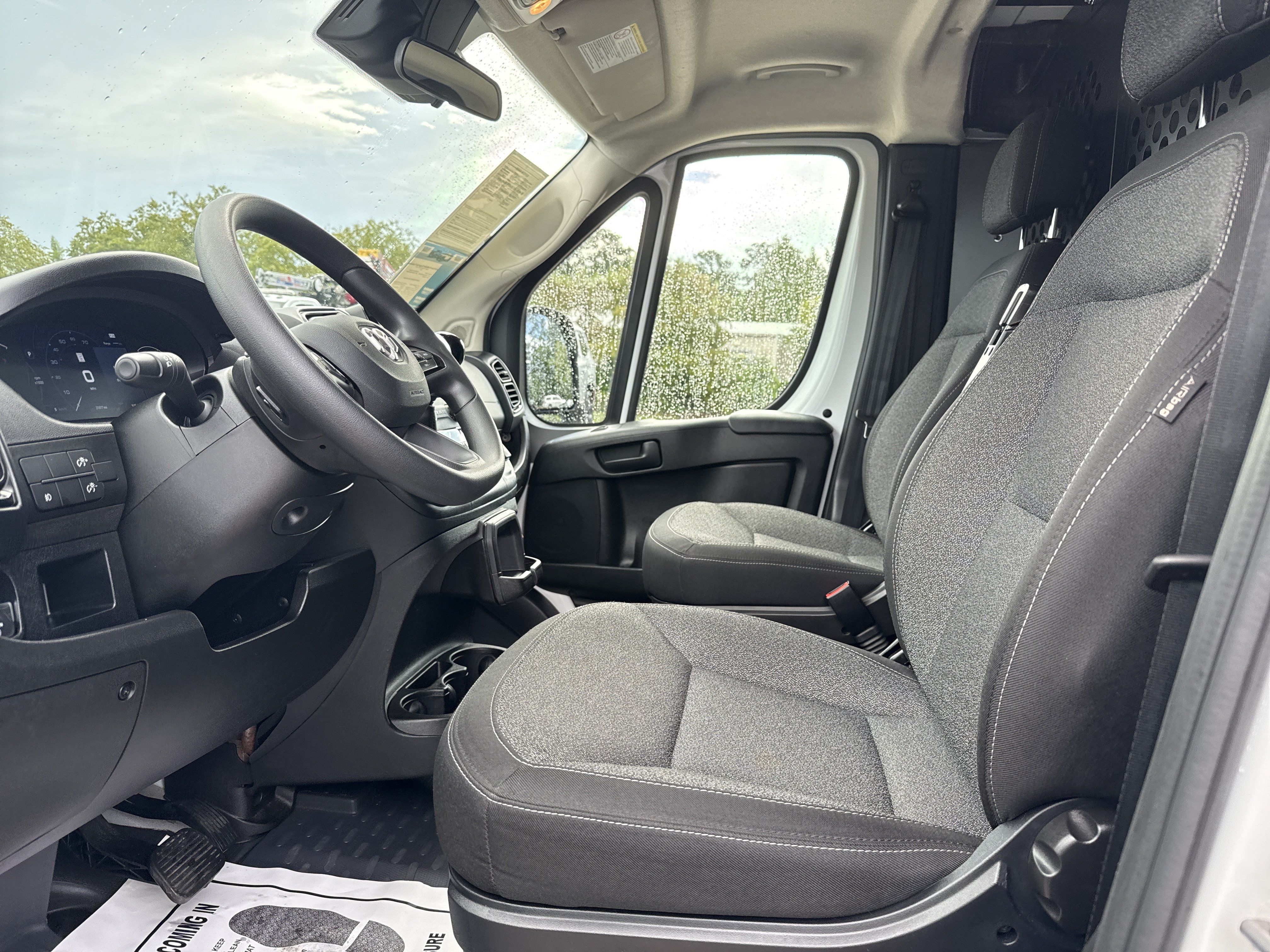 Used 2025 RAM ProMaster 2500 w/ U-Haul Equipment Group FWD image 15